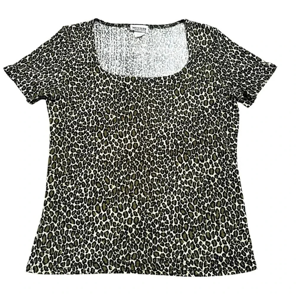 Y2K Leopard print short sleeve top with square neckline stretchy fit size medium